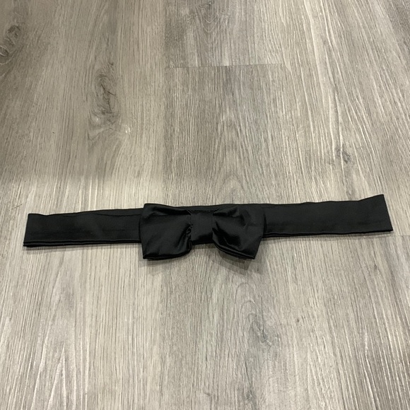 Accessories - Black silk-like texture fabric belt with bow